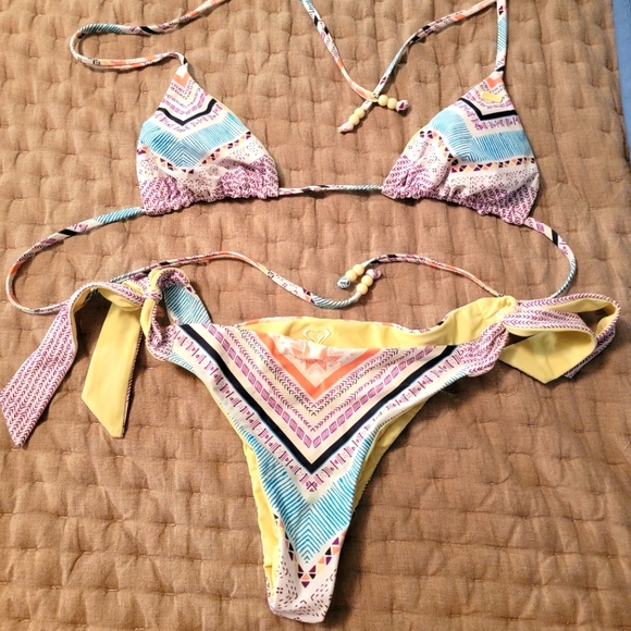 Roxy Reversible Essential Swim- Small - Picture 1 of 2